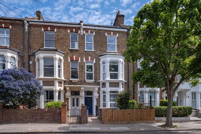 2 Bedroom Flat For Sale In Ashmore Road, London, W9