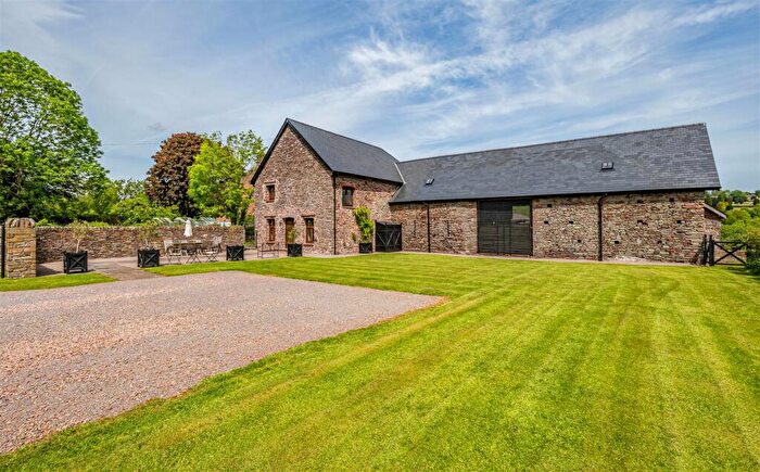 4 Bedroom Detached House For Sale In Brecon, LD3