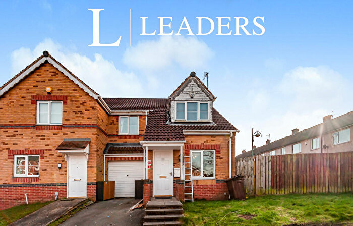 3 Bedroom Detached House To Rent In Holme Bank Close, BD4