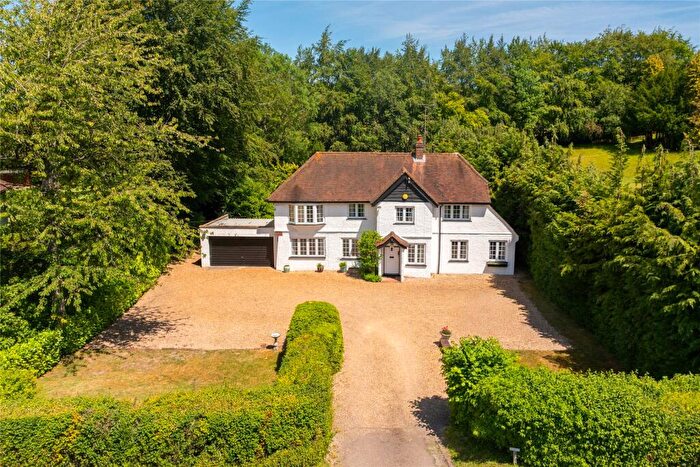 4 Bedroom Detached House For Sale In Cadsden Road, Princes Risborough, Buckinghamshire, HP27