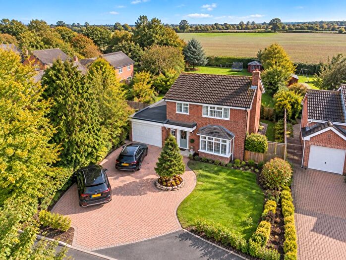 4 Bedroom Detached House For Sale In Sheppenhall Grove, Aston, Nantwich, Cheshire, CW5