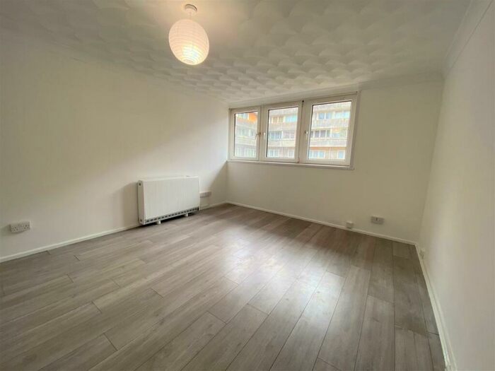 1 Bedroom Apartment To Rent In Commercial Road, Southampton, SO15