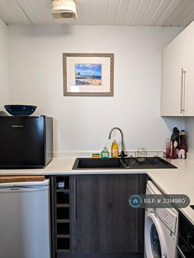 1 Bedroom Flat To Rent In Duke Street, Glasgow, G31