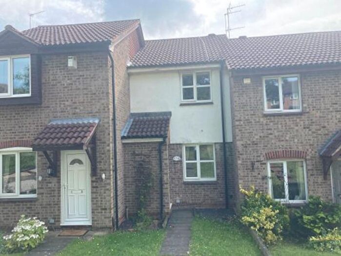 2 Bedroom Town House To Rent In Bedroom Town House, Danebridge Crescent, Oakwood, DE21