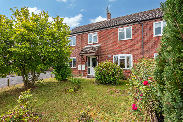 4 Bedroom Semi-Detached House For Sale In Gwyn Crescent, Fakenham, NR21
