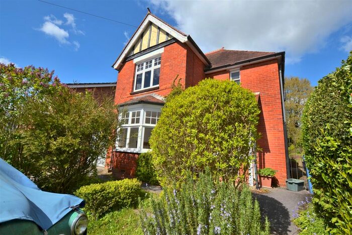 3 Bedroom Detached House To Rent In Connaught Road, Fleet, GU51