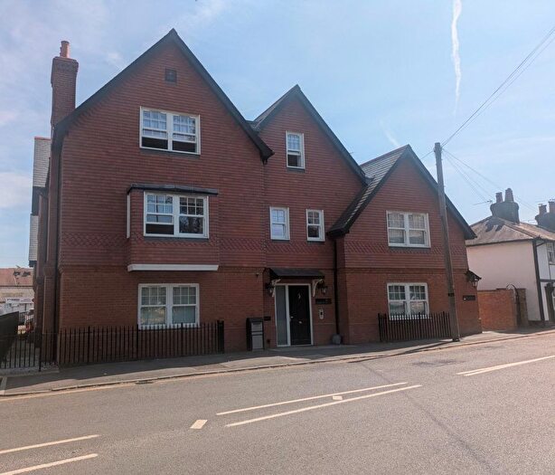 1 Bedroom Flat To Rent In Woodfield Lane, Ashtead, KT21