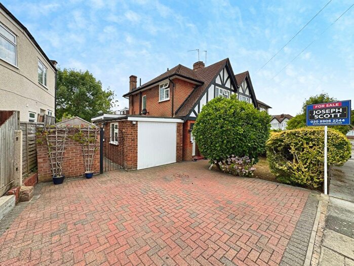 3 Bedroom Semi Detached House For Sale In Morley Crescent, Edgware, HA8