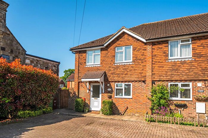 3 Bedroom Property For Sale In Whitehill Road, Crowborough, TN6