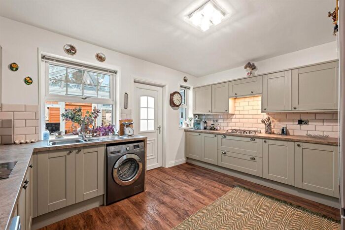 2 Bedroom Detached Bungalow For Sale In Newbridge Lane, Old Whittington, Chesterfield, S41