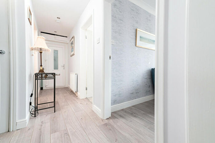 2 Bedroom Flat For Sale In Levanne Place, Gourock, PA19
