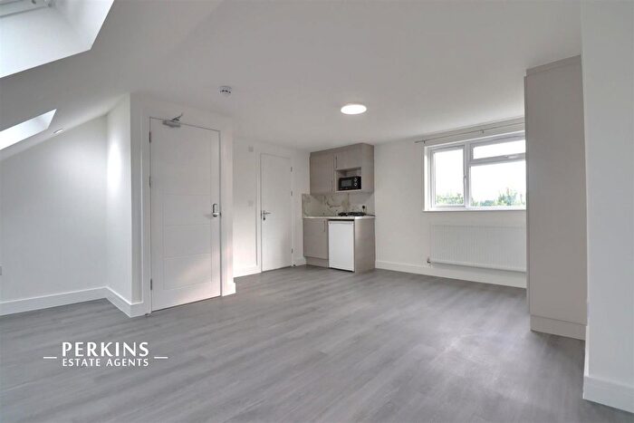 Studio To Rent In Northolt, UB5