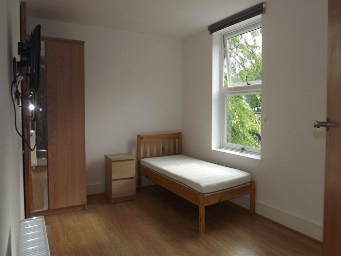 Apartment To Rent In Brookhill Road, SE18