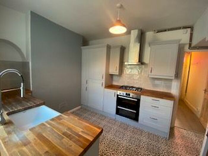 2 Bedroom Property To Rent In Lady Margaret Terrace, Cardiff, CF24