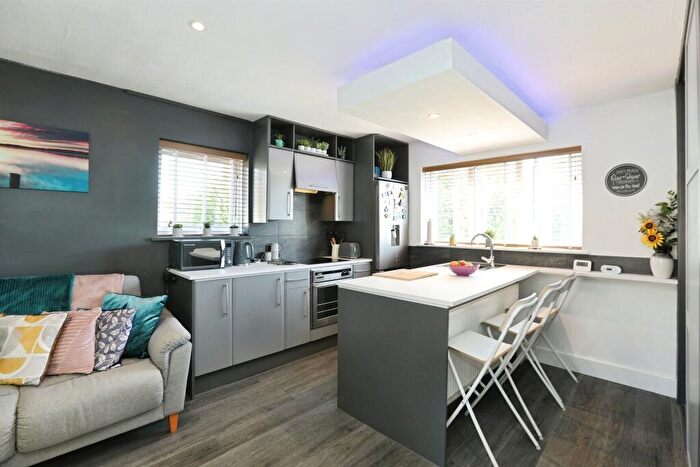 1 Bedroom Maisonette For Sale In Cromwell Place, East Grinstead, RH19