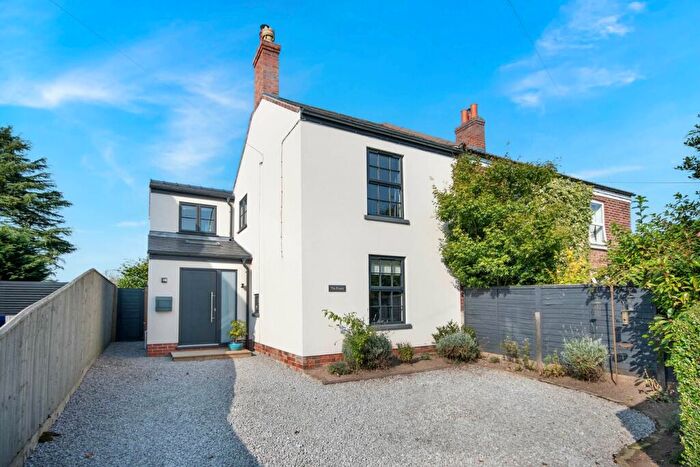3 Bedroom Semi-Detached House For Sale In Broom Hills, Laughterton, Lincoln, LN1