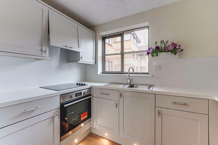 1 Bedroom Flat For Sale In Somerset Gardens, Tottenham, N17