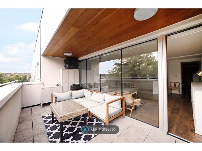 1 Bedroom Flat To Rent In St. Quintin House, London, W10