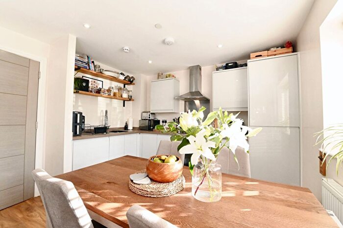 2 Bedroom Flat For Sale In Farrier Close, Swinton, M27