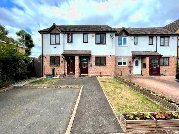 2 Bedroom Terraced House To Rent In Oakhurst Close, Barkingside, IG6