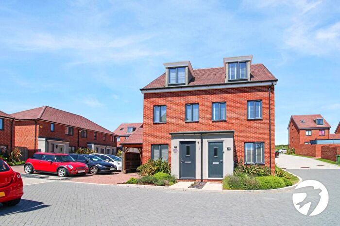 3 Bedroom Semi-Detached House To Rent In Bailey Drive, Castle Hill, Ebbsfleet Valley, Swanscombe, DA10