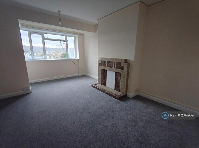 2 Bedroom Flat To Rent In Havenfield Court, High Wycombe, HP13