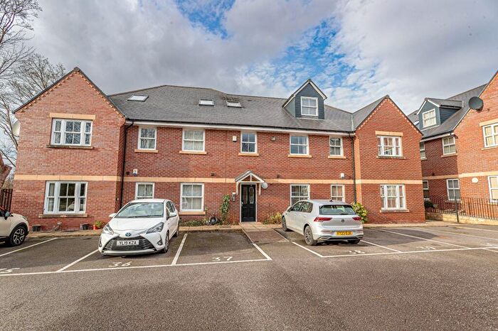 2 Bedroom Flat For Sale In Grove Court, Worksop, S80