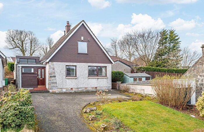 2 Bedroom Detached House For Sale In Camps Road, Carnock, KY12