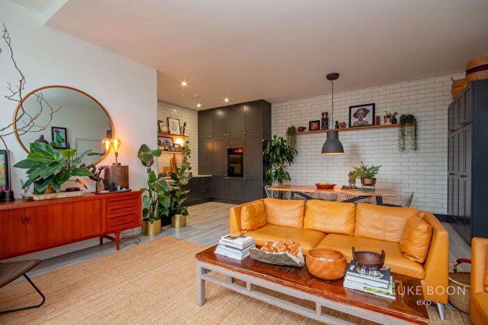 2 Bedroom Apartment For Sale In The Old Dispensary, The Millfields, PL1