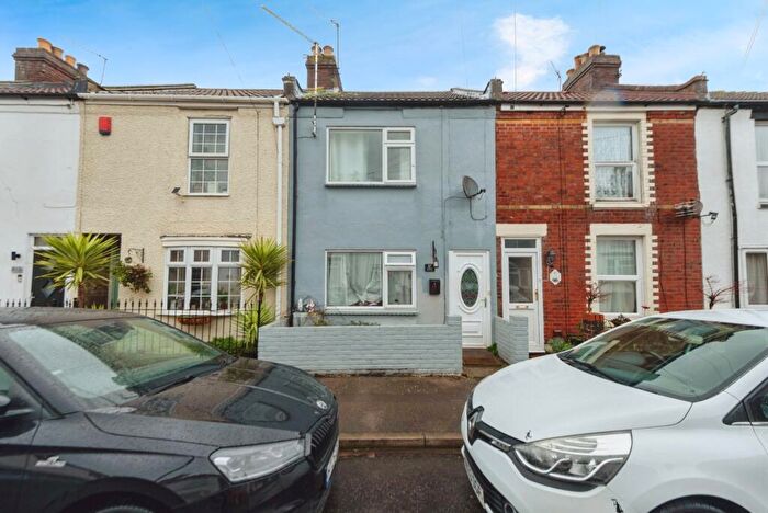 2 Bedroom Terraced House For Sale In Zetland Road, Gosport, Hampshire, PO12