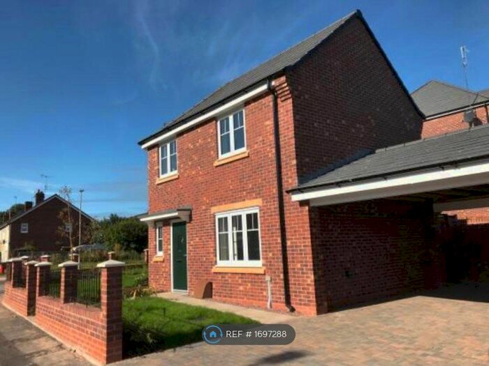 3 Bedroom Semi-Detached House To Rent In Middlepark Road, Dudley, DY1