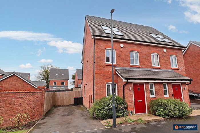 3 Bedroom Semi-detached House For Sale In Miners Croft, Eaton Fields, Ansley, Nuneaton, CV10