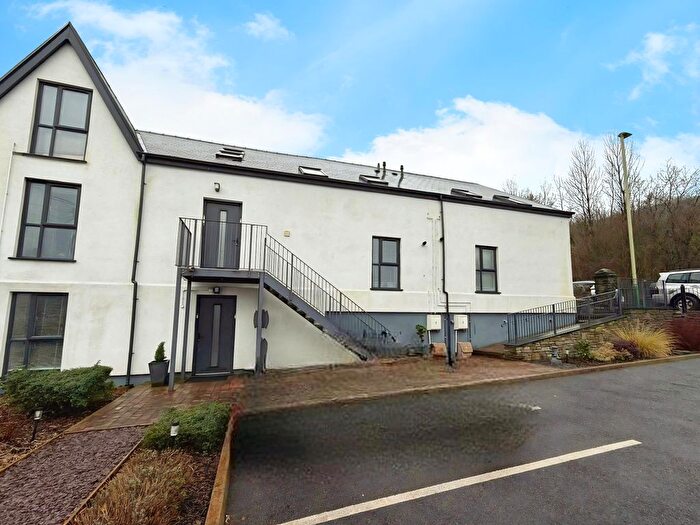 2 Bedroom Flat To Rent In Glenview Terrace, Llanbradach, Caerphilly, CF83