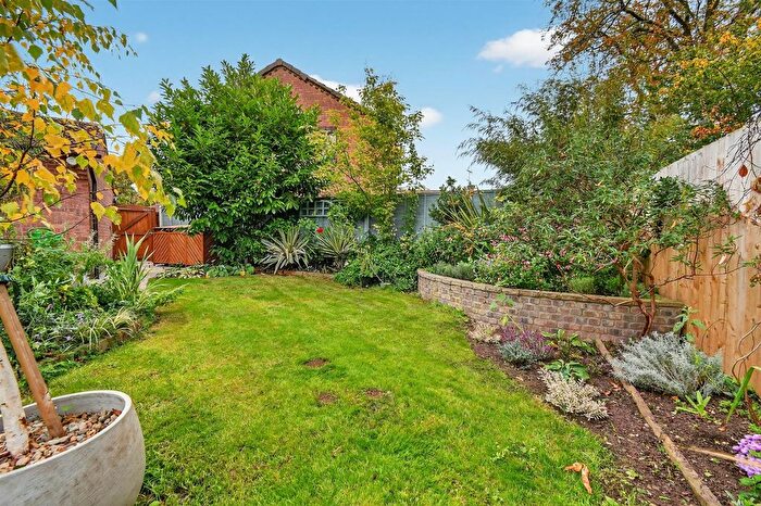 4 Bedroom Detached House For Sale In Beckside, Elvington, York, YO41