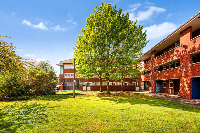 1 Bedroom Flat For Sale In Dornberg Close, Blackheath, SE3