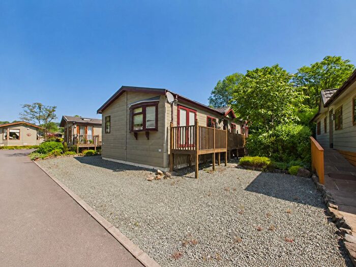 2 Bedroom Mobile/park Home For Sale In Lea Lane, Whatstandwell, DE4