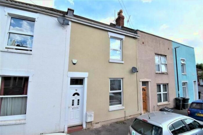 3 Bedroom Terraced House To Rent In Sandbed Road, Bristol, BS2