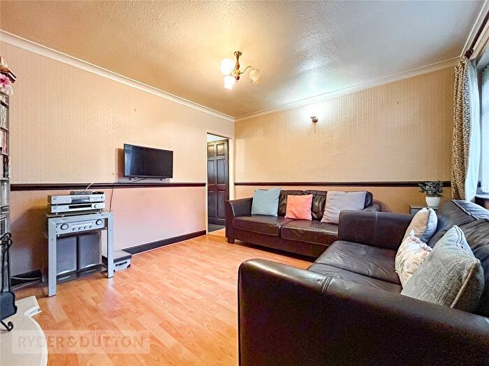 3 Bedroom Town House For Sale In Clarendon Street, Mossley, OL5