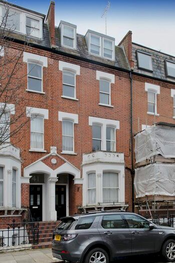 1 Bedroom Flat To Rent In Aynhoe Road, London, W14