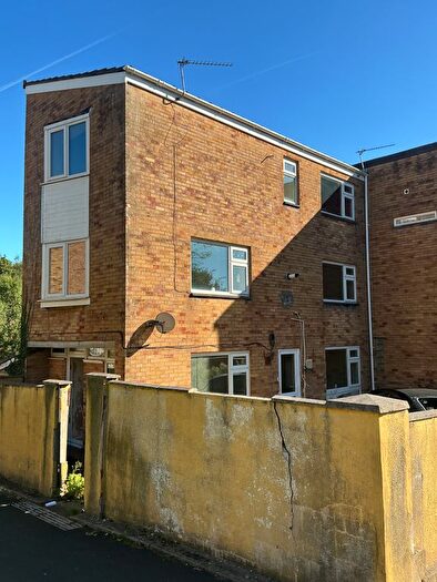4 Bedroom Terraced House For Sale In Round Wood, Llanedeyrn, Cardiff, Cardiff, CF23