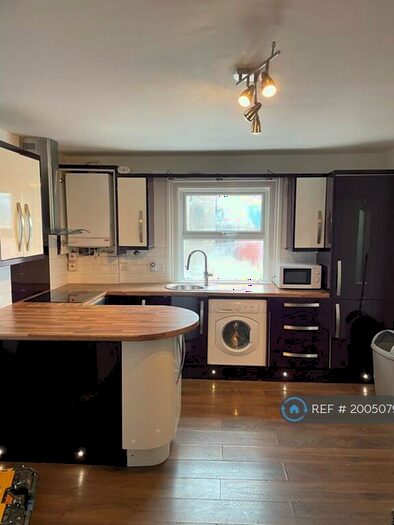 2 Bedroom Flat To Rent In Goodhallstreet, London, NW10