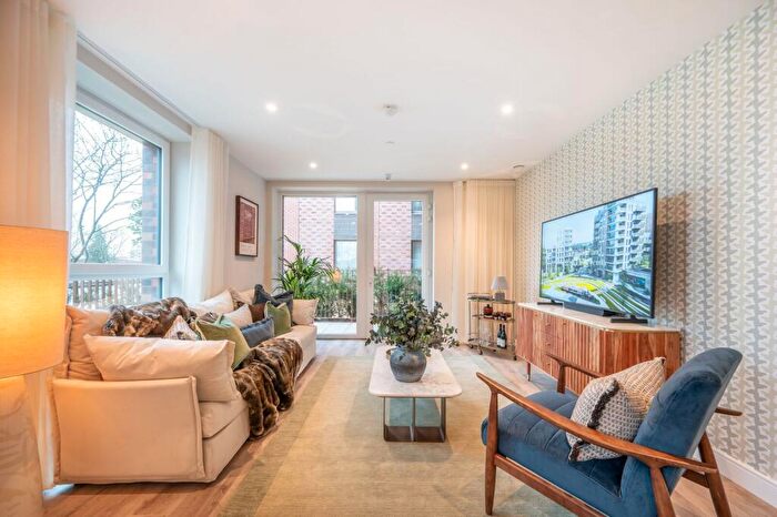 2 Bedroom Flat For Sale In Grand Union, Alperton, HA0