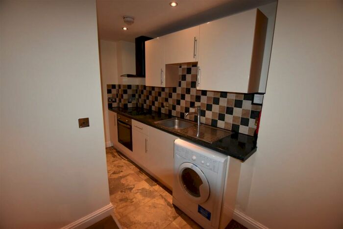 1 Bedroom Apartment To Rent In Narborough Road, Leicester, LE3