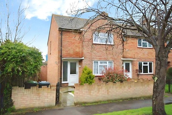 2 Bedroom End Of Terrace House To Rent In Crossland Drive, Havant, Hampshire, PO9