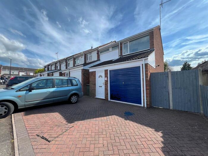 3 Bedroom End Of Terrace House To Rent In Boswell Drive, Walsgrave, Coventry, CV2