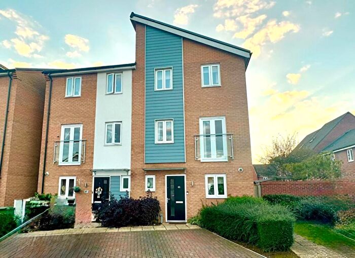 4 Bedroom House To Rent In Waterside Road, Wellingborough, NN8