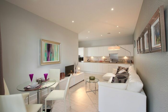 1 Bedroom Flat To Rent In Venture House, - London Road, Staines-Upon-Thames, Middlesex, TW18