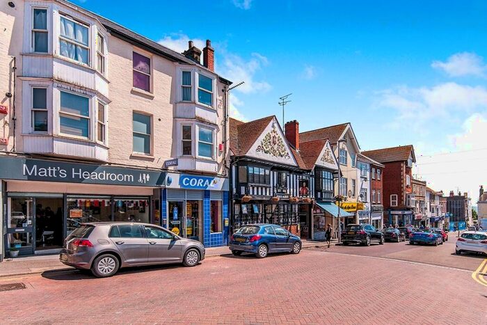 1 Bedroom Flat To Rent In Thanet Road, Broadstairs, Kent, CT10