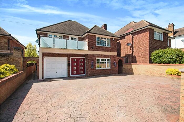 5 Bedroom Detached House For Sale In Gravel Hill Close, Bexleyheath, DA6