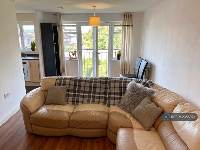 2 Bedroom Flat To Rent In Aspen Court, Ilford, IG5